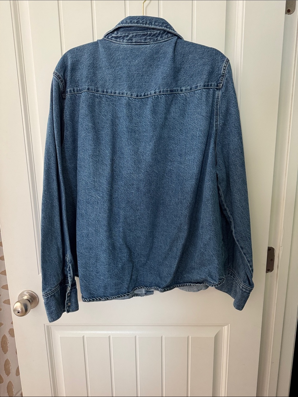 H&M Women’s Denim Jacket in Medium Blue - Picture 2 of 3